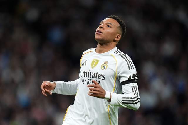 0-2！姆巴佩失单刀，熊皇11场0球，皇马主场爆冷，恐遭曼城吊打