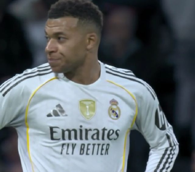 阿隆索糊涂！皇马1人首发又爆冷，3大巨星0进球，西甲争冠难了