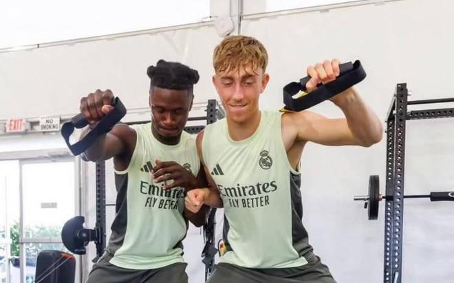 记者：卡马文加和赫伊森几乎肯定无法参加对阵曼城的比赛