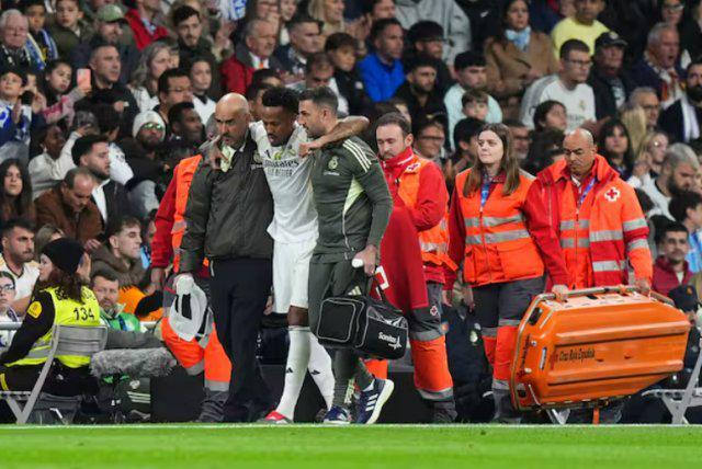 皇马官方：米利唐肌肉撕裂