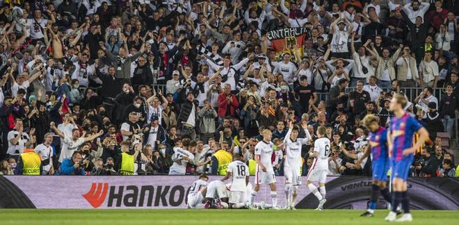 世体：预计有3400名法兰克福球迷远征巴萨，其中1000人没票