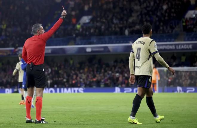 马卡：阿劳霍目前最有可能是在圣诞假期后回归巴萨