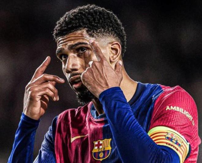 罗马诺：巴萨全力支持阿劳霍，目前没考虑引进新中卫