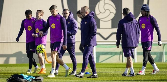 世体:弗里克给全队放假一天,为周末的联赛恢复体力 世体:弗里克给全队放假一天,为周末的联赛恢复体力