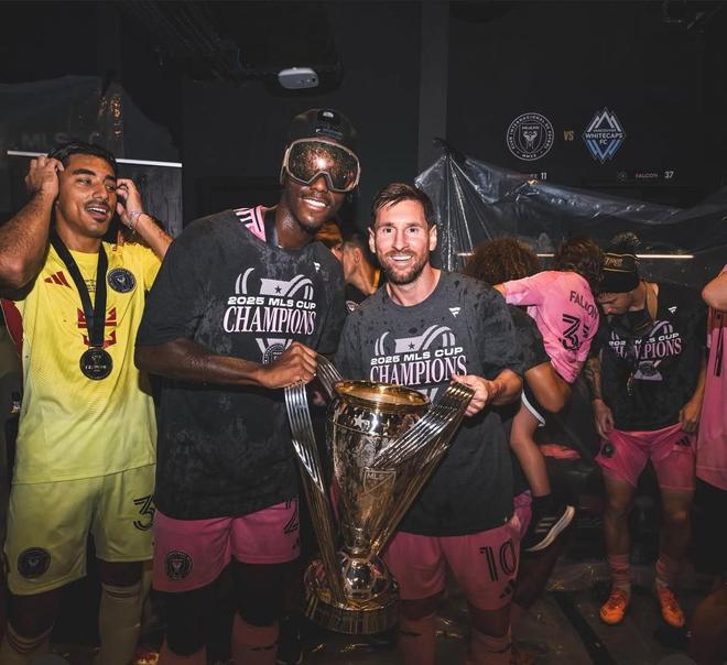 博主：迈阿密国际终止租借19岁前锋阿连-奥万多