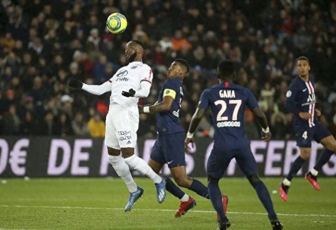 18次射门5次射正，巴黎0-0背后：喂不进球门，是缺了谁？