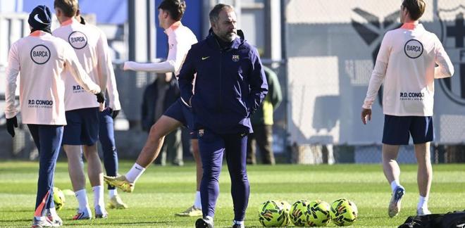 世体：赫拉德-马丁因身体不适缺席今日训练，预计周六回归