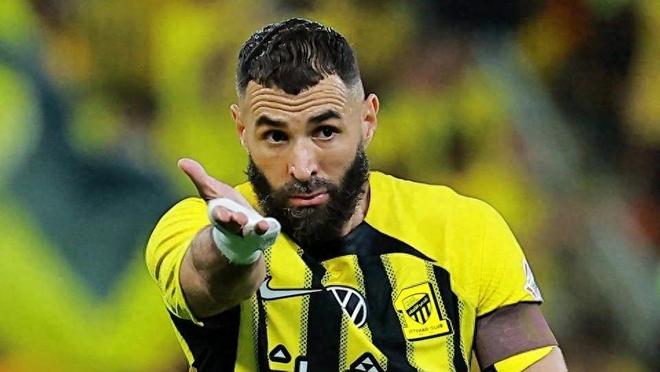 是否续约成疑，本泽马或放弃沙特的高薪