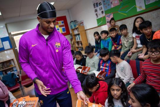 在巴塞罗那参与公益活动，拉什福德：这座城市让我有家的感觉