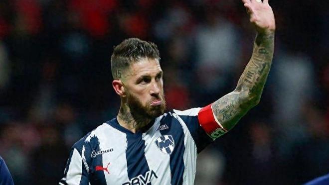 拉莫斯重返豪门梦碎:皇马曼联双双拒绝,意甲或成最后选择 拉莫斯重返豪门梦碎:皇马曼联双双拒绝,意甲或成最后选择