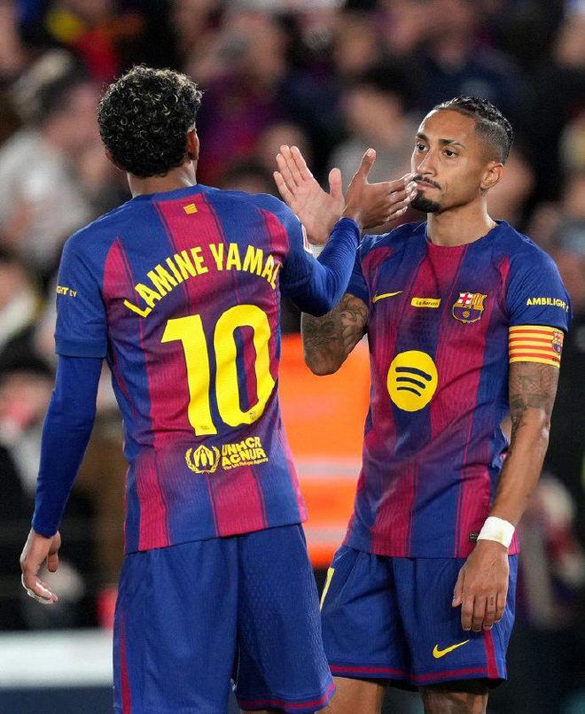 2:0！拉神梅开二度，亚马尔毫无贡献，巴萨获7连胜，狂甩皇马7分