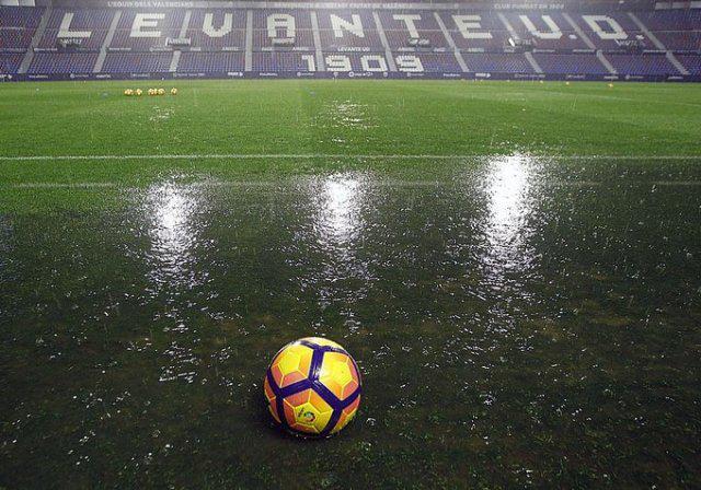 暴雨红色预警,莱万特推迟迎战黄潜 暴雨红色预警,莱万特推迟迎战黄潜