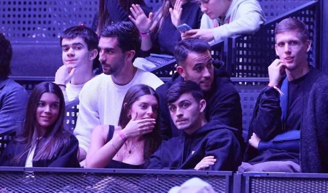 放松身心，胜奥萨苏纳后巴萨众将前往观看板式网球巡回赛