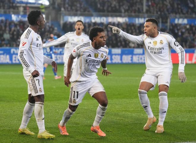 足坛一夜动态：国米反超米兰登顶，曼城3-0复仇，皇马止连败颓势