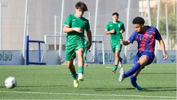 每体介绍巴萨U16小将：雷巴克像梅西，边锋鲁斯兰-姆巴速度快