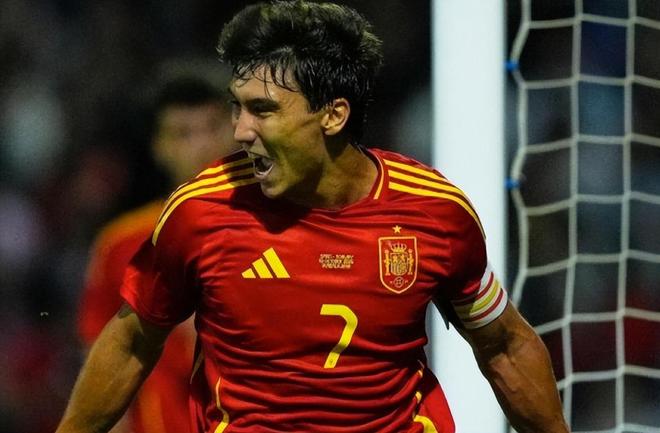 西甲12场仅首发1次！皇马太子沦为鸡肋表现平庸，却遭5大豪强疯抢