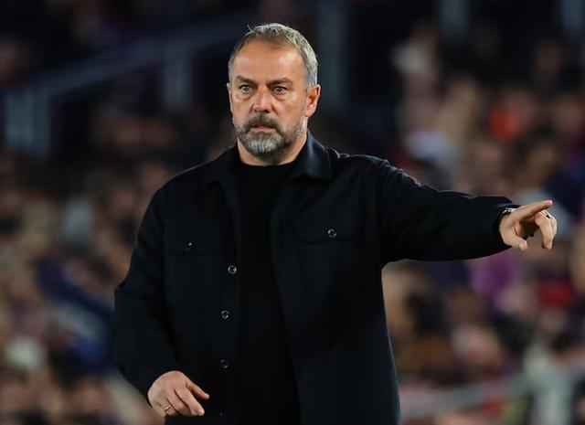 每体：多名巴萨球员找到弗里克，表示愿意填补阿劳霍的空缺