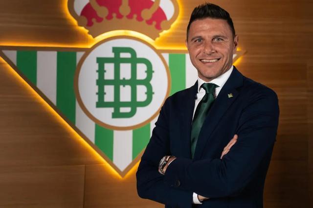 马卡：新身份，俱乐部传奇队长华金成为皇家贝蒂斯董事