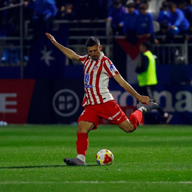 马竞官方：后卫朗格莱因右膝扭伤被换下