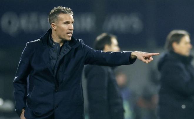 范佩西觉得贝林厄姆的踢法先进，京多安属于“多管闲事”