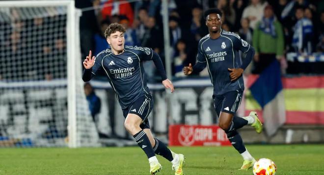 双喜临门，阿斯：完成一线队首秀后，小将塞斯特罗与皇马续约