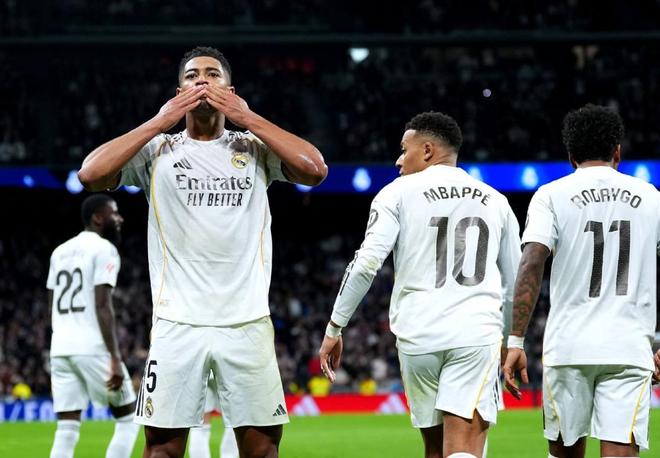 姆巴佩点射追平C罗神迹，贝林厄姆破僵+造红牌，皇马2-0塞维利亚