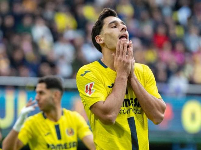 继续4分领跑积分榜，巴萨送给黄潜赛季西甲主场首败