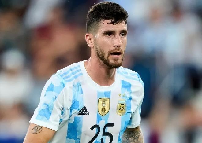 28岁阿根廷国脚塞内西，是巴萨左中卫马丁的升级版