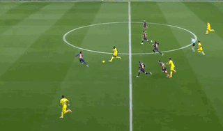 【西甲】拉菲尼亚点射首开纪录，巴萨1比0领先黄潜