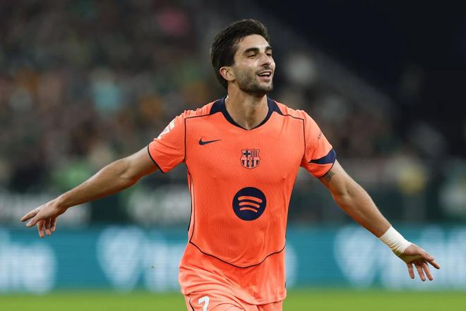 每体：为避免进入合同年，巴萨准备提前续约费兰-托雷斯