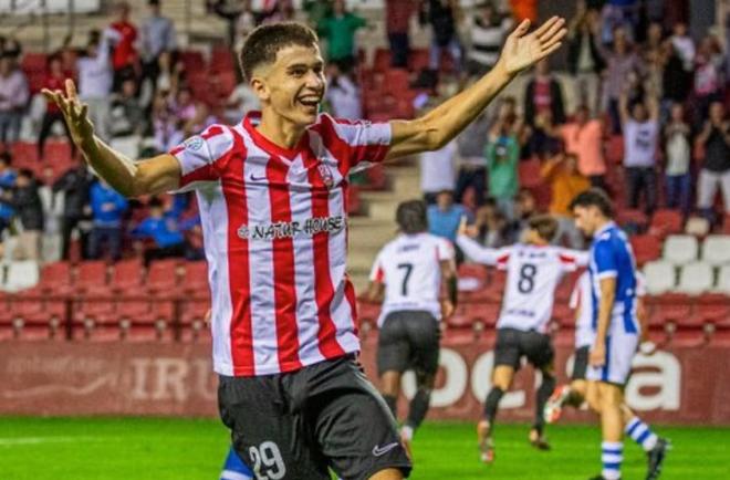 TA记者：皇马支付15万欧解约金签西协乙19岁边锋雷索拉