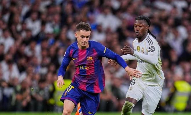 马卡：巴萨预计赛季前不会调整阵容，不会卖卡萨多和贝尔纳尔