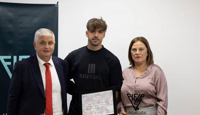 劳尔-阿森西奥：我们100%支持阿隆索；维尼修斯只需继续自己