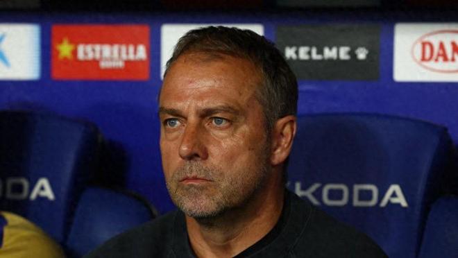 弗利克敦促巴萨冬窗引援，补强中卫成当务之急