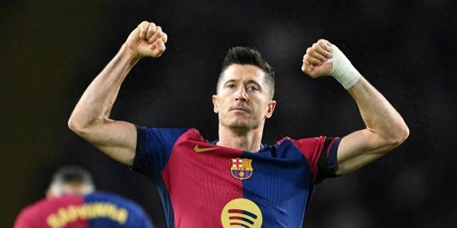 莱万不再是巴萨不可撼动之人：37岁神锋角色生变，弗里克开启轮换