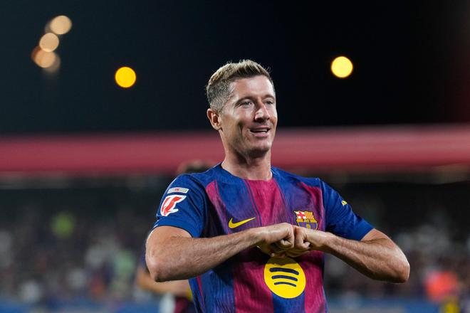 每体：莱万的愿望是继续留在巴萨，并重新夺回主力位置