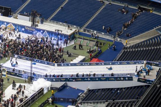 超强运营能力，世体：皇马将伯纳乌临时改造成圣诞主题乐园