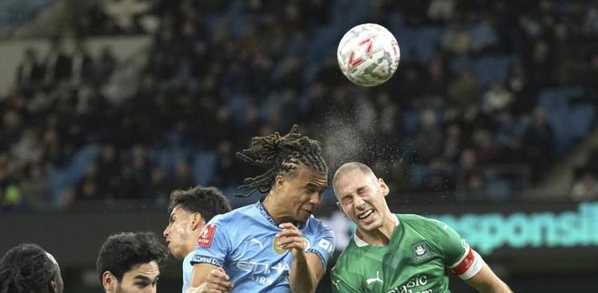 记者：阿克想多获得机会以参加明夏世界杯，巴萨正在考虑他