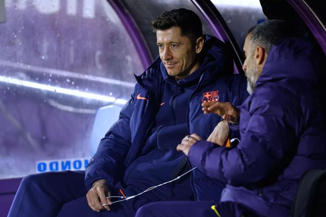 莱万：和巴萨续约不是薪水减半的问题，我还没确定未来的方向