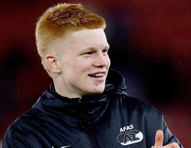 罗马诺：皇马考察阿尔克马尔新星斯密特，球员身价高于5000万