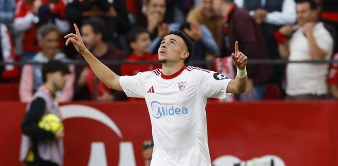 英媒：利兹联、伯恩茅斯与桑德兰希望签下鲁文-巴尔加斯