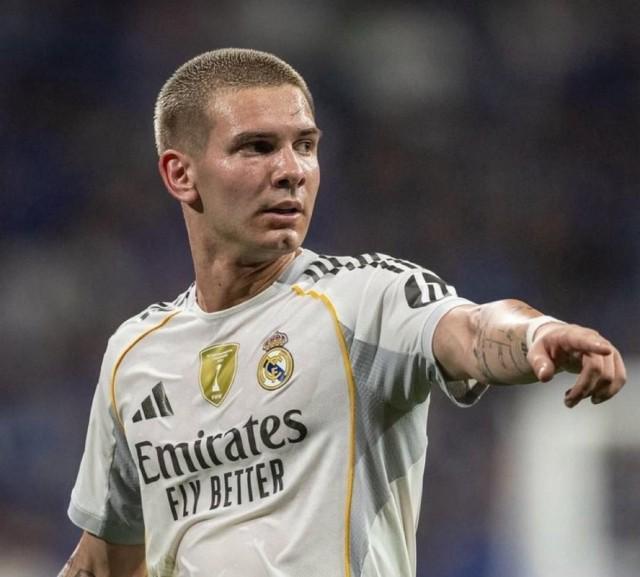 皇马无意外租马斯坦托诺