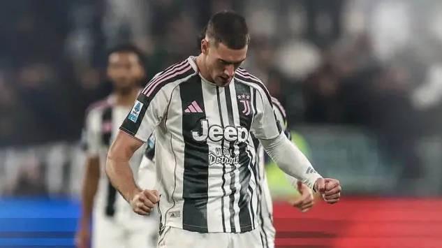 马卡：巴萨已经开始采取行动引进弗拉霍维奇，首选是明夏免签