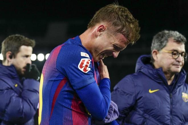 每体：奥尔莫将因伤错过加泰德比，预计在西超杯期间伤愈复出