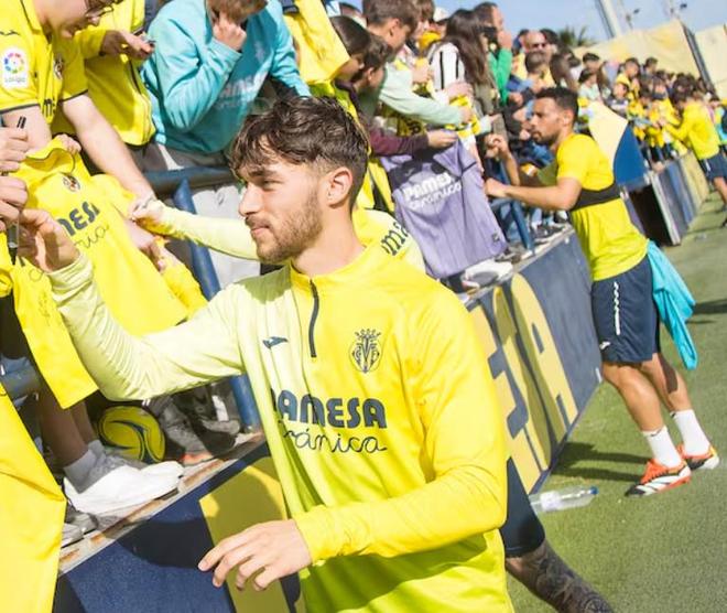 阿斯：黄潜边后卫阿尔蒂米拉接近解约，拉科鲁尼亚为潜在下家