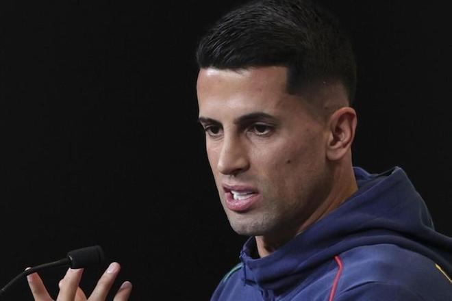 沙媒：坎塞洛计划离开利雅得新月，巴萨和本菲卡是其心仪下家