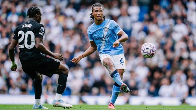 talkSPORT：阿克愿意一月离开曼城，但不太愿意去保级球队