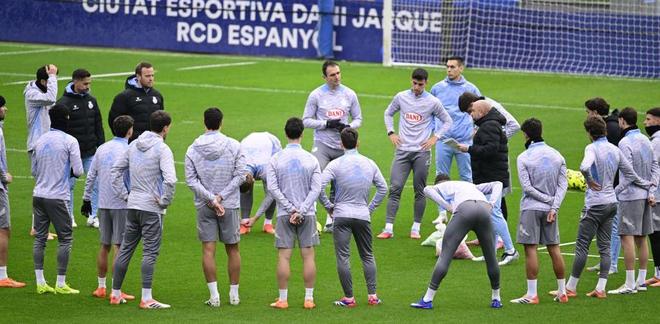 西班牙人总监：请球迷不要德比战中扔东西，以免被罚关闭球场