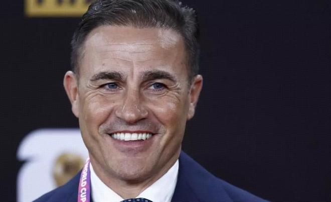 普约尔回忆西班牙黄金一代时不提皇马球员，卡纳瓦罗善意提醒