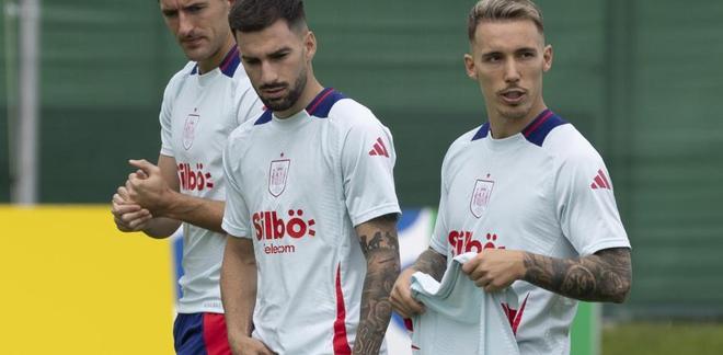 世体：马竞想签下一名左后卫，正在关注药厂的格里马尔多